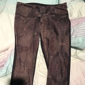 RARE LULU BEAD PRINT LEGGING
